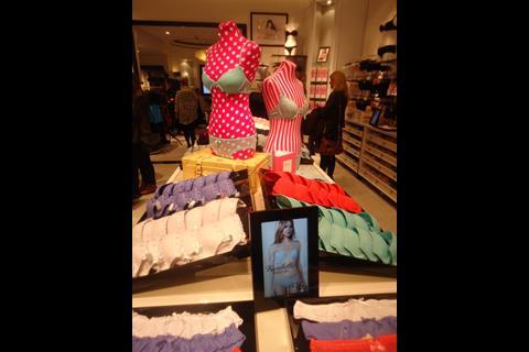 Boux_Avenue_Westfield_London__3_